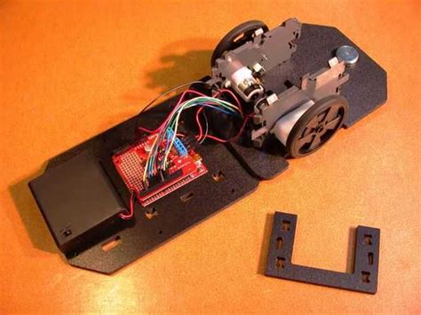 Image result for Robot Laberinto Arduino