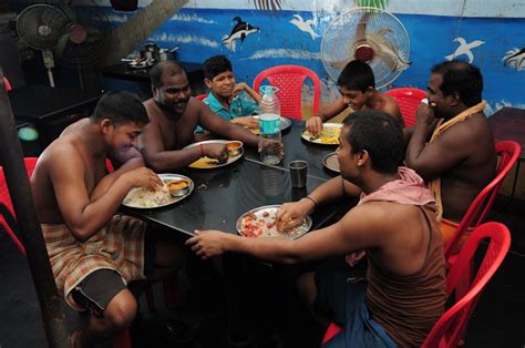 Manipal Local People 的图像结果