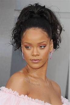 Rihannas Hairstyle by Rihanna Hairstyles 32 Best Rihanna Hair Looks Of All Rihannas Hairstyle
