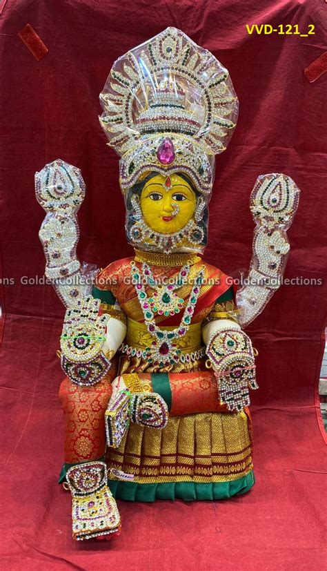 Goddess Lakshmi Idol for Varalakshmi Vratam - Golden Collections
