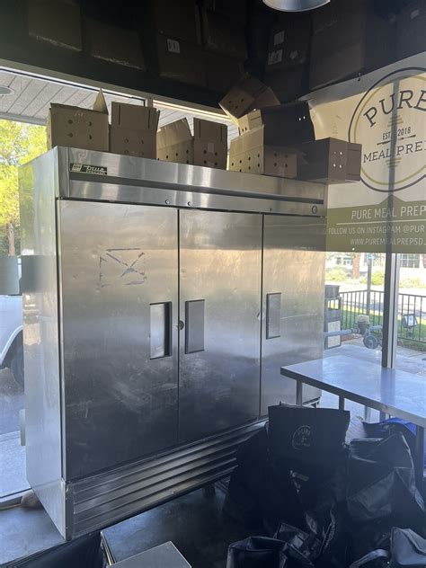 True T-72F Commercial Swing 3 Door Solid Stainless Steel Reach In ...