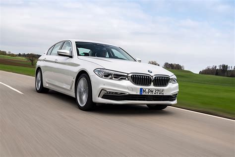 BMW 530e iPerformance Unveiled, It's A PHEV With 252 HP And Great Fuel Economy - autoevolution