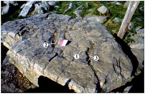 Horst-Controlled Karstification in the Bakony Region (Hungary)