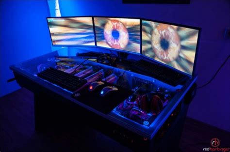 Computer Inside Desk 的图像结果