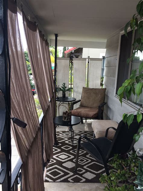 Patio area design | Apartment patio decor, Small apartment balcony ...