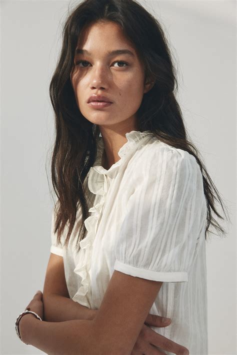 Ruffled Blouses | Frilly & Ruffle Neck Shirts & Tops | H&M IN