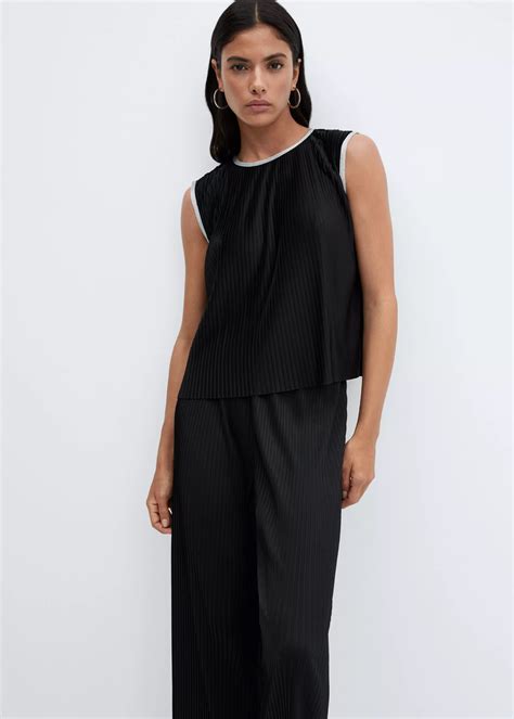 Pleated wide leg trousers - Women | MANGO Georgia