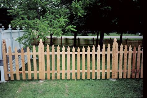 French Gothic Wood Picket Fences – Midwest Fence