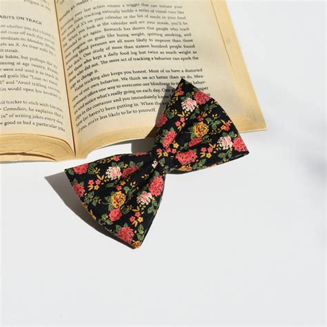 Flora - Sleek Classic hair Bow – Cats&Bows