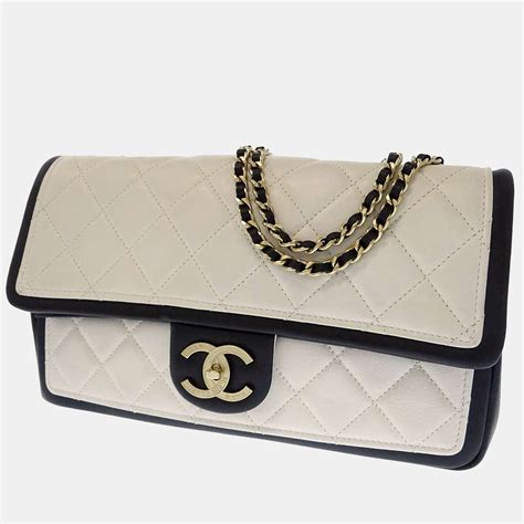 Chanel White/Black Lambskin vintage flap bag Chanel | TLC US