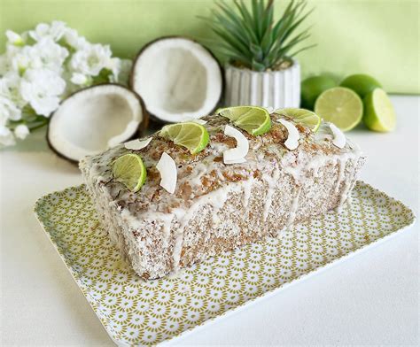 🥥🍋 Lime coconut cake