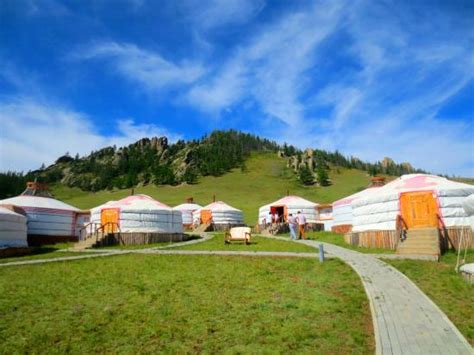 ALUNGOO GER HOTEL (Gorkhi Terelj National Park) - Specialty Hotel ...