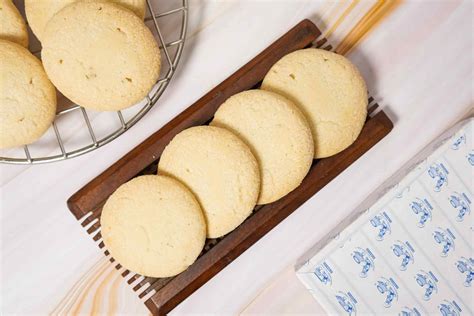 Khatai ( Nankhatai ) from Kayani Bakery, Pune (500gm) Online | Eggless ...