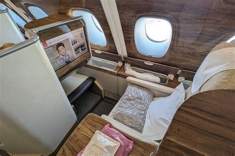 Emirates Airlines Business Class 的图像结果