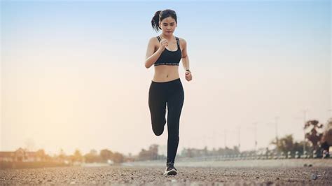 Strength Training Exercises For Runners To Help Run Faster | OnlyMyHealth