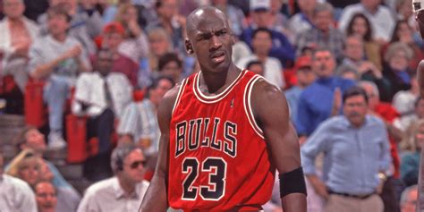 11 Most Famous Athletes of All Time [Ranked]