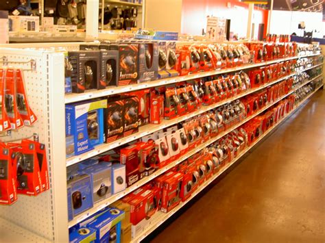 CompUSA Computer Store 的图像结果