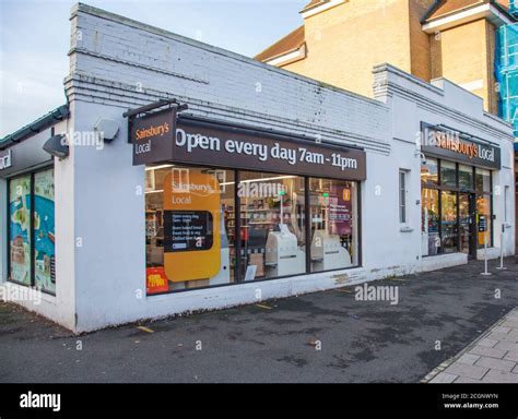 Sainsbury's Local Store 的图像结果