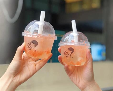 Mini杯奶茶的走红，是一场消费者与品牌的“合谋” | CBNData