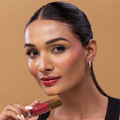 MyHues HyGlow Lip Elixir Yana (Warm Rose Pink) | Best Lip Gloss in ...