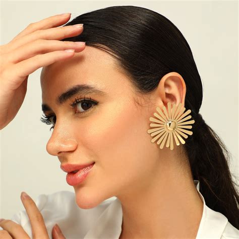 Audrey Gold Earrings – Zaavi Jewels