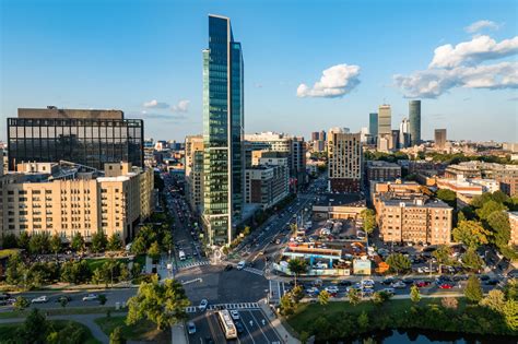 Fenway Park Concert Guide 2025: Eat, Drink, Rock, Repeat