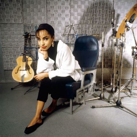 シャーデー・アデュ（Sade Adu）・・・美女落ち穂拾い230116 : 夜ごとの美女