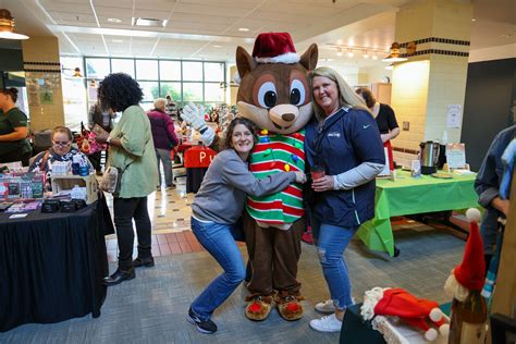 Helping Hands Holiday Bazaar - Snohomish County PUD