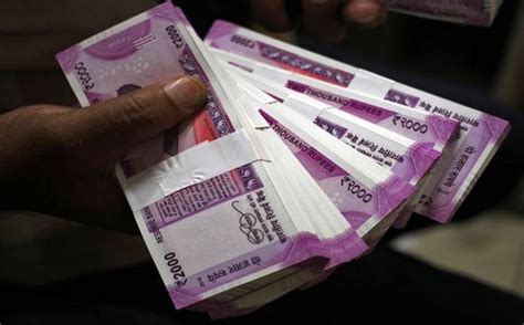 Rs 2,000 Notes Are Hoarded, Can Be Demonetised Without Disruption, Says ...