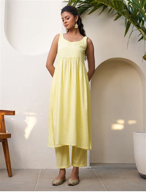 Round Neck Embroidered Suit Set