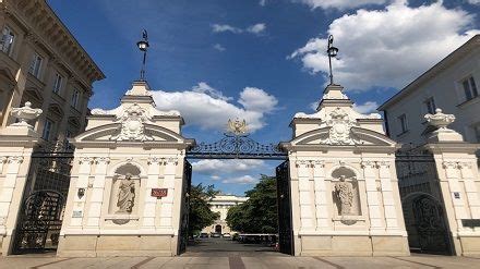 萃欧2018波兰留学系列解读：华沙医科大学，波兰最好的医科大学 - 知乎