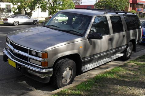 1999 Chevrolet Suburban 2500 4WD