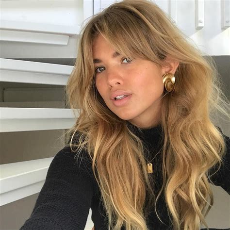 Gerelateerde afbeelding | Blonde hair with bangs, Hair styles, Long ...