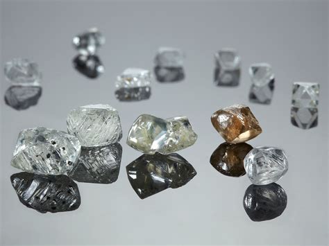 A Guide to Diamond Types | Diamond Buzz