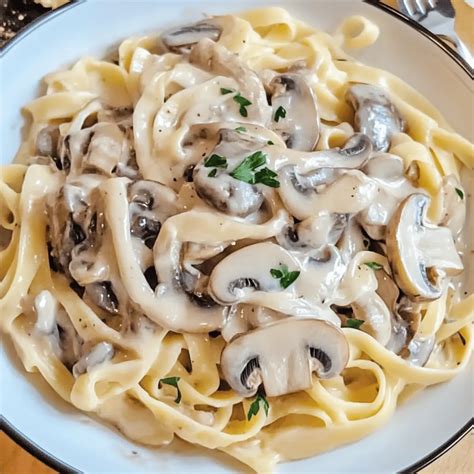 Irresistible Creamy Mushroom Alfredo Recipe to Melt Your Stress