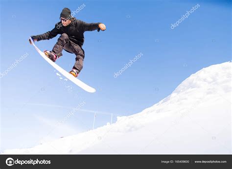 Snowboarding Halfpipe 的图像结果