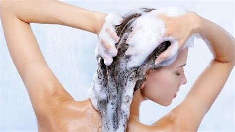 Should you wash your hair every day? Here's what a dermatologist says ...