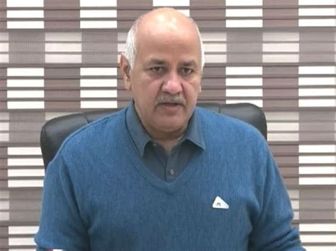 मोहल्ला क्लीनिक के डॉक्टर्स की सैलरी रोकने पर भड़के मनीष सिसोदिया, बोले ...