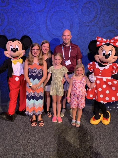 Eidsness Funeral Home - Home