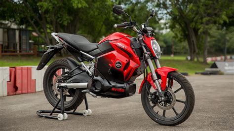 Revolt Motors RV400 2019 Premium Bike Photos - Overdrive
