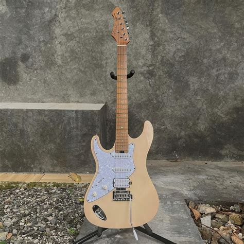 Aria Pro II Fullerton inspired by Fender Jimmy Hendrix n squier ibanez ...