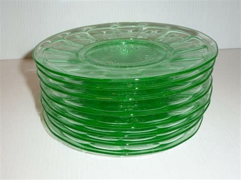 Vintage Set 8 Green Depression Glass Plates, Wide Petal Design ...