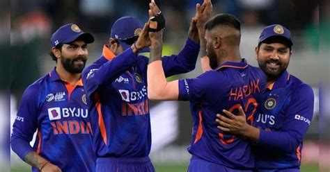 Hardik Pandya may back in team india playing 11 against pakistan ind vs ...