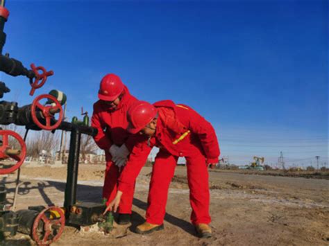 中国工业新闻网_大庆油田采油一厂一矿：百日攻坚战 上产200吨