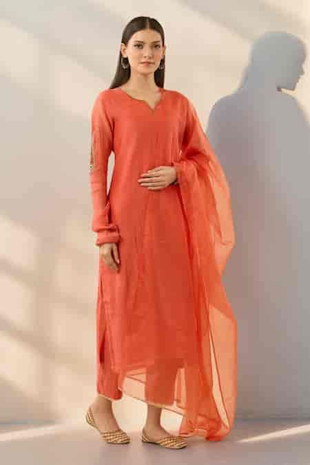 Buy Coral Embroidery Paisley Leaf Kurta Set For Women by Tashee Online ...