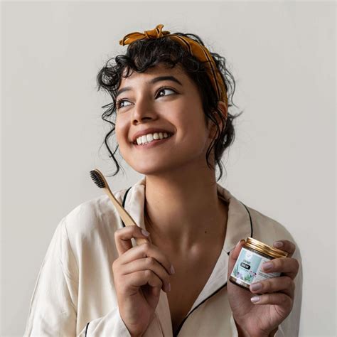Amrutam Dentkey Manjan | Ayurvedic Tooth Powder