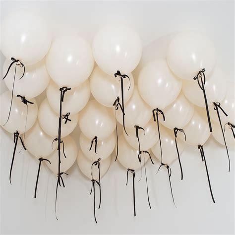 Black Bow Ivory Helium Ceiling Balloons in 2024 | Geburtstag feiern ...