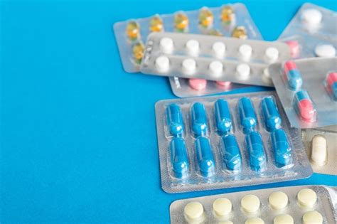 Слишком много разных таблеток разных блистеров с разными таблетками ...