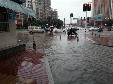 暴雨袭城！泉州今早多地被淹 市区开车如行船_大闽网_腾讯网