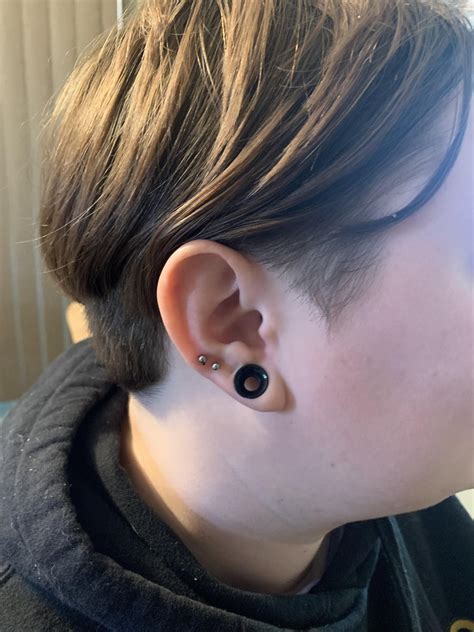 Just got my 4th (3rd) lobe piercing! : r/piercing